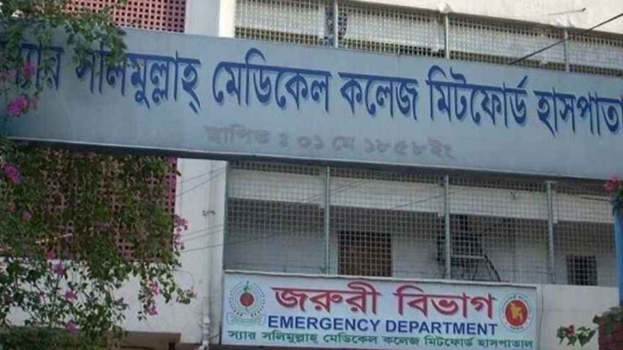 অপারেশন থিয়েটারে মা, জানেন না ভূমিকম্পে ছেলে মারা গেছে