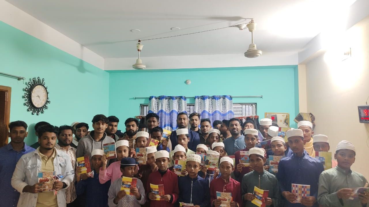বিএনপি  ভারপ্রাপ্ত চেয়ারম্যান তারেক রহমানের ৬১তম জন্মবার্ষিকী উপলক্ষে বেনাপোলে শিক্ষা উপকরণ বিতরণ