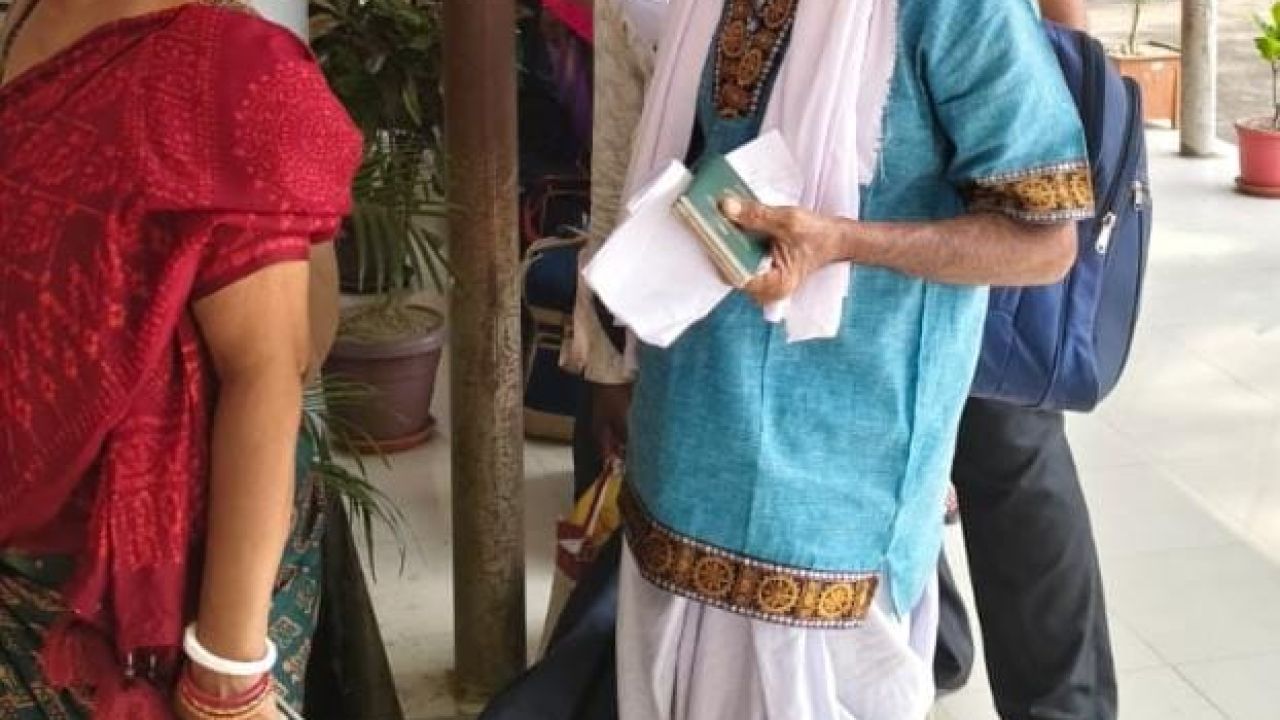 বাংলাদেশী ইসকন ভক্ত ভারতে গমন ১৭৯ জন 