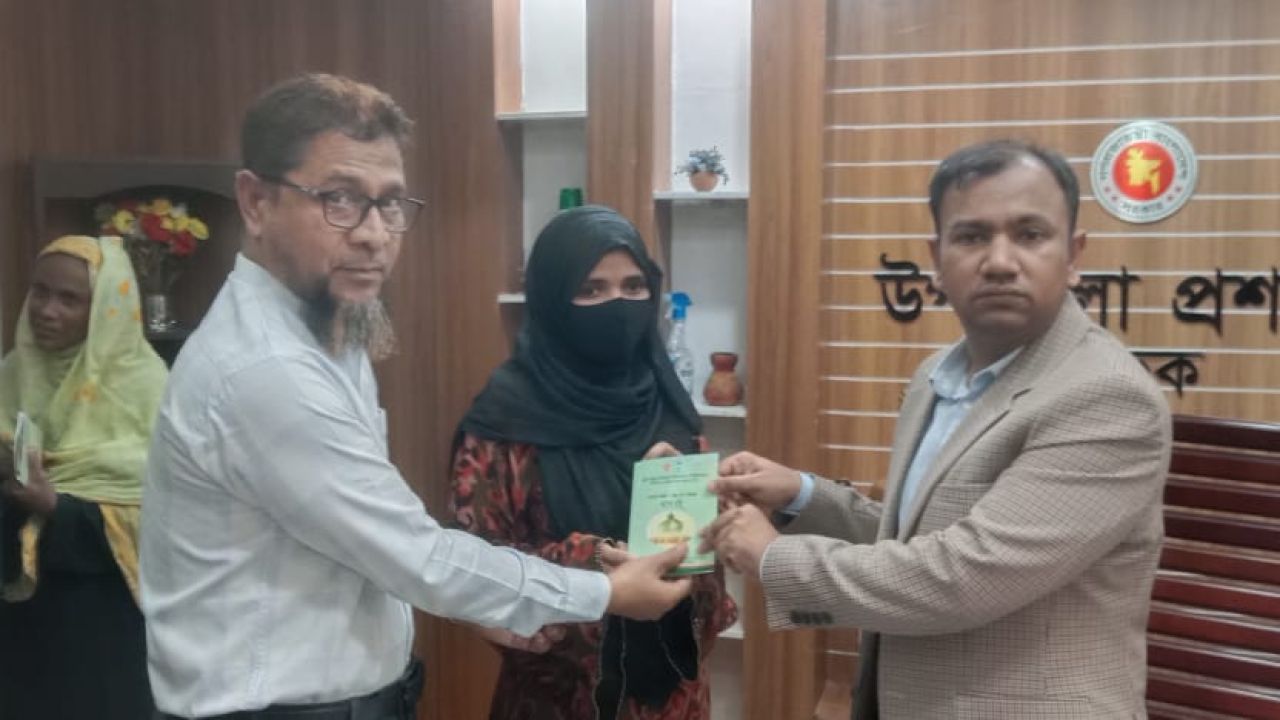 পল্লী দারিদ্র্য বিমোচনে ক্ষুদ্র ঋণ প্রকল্প উদ্বোধন।
