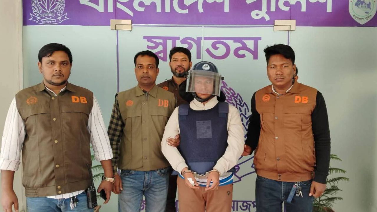 ডেভিল হান্ট অপারেশন-২: দিনাজপুর পৌর আওয়ামী লীগের সহ-সভাপতি শেখ শাহ আলম গ্রেপ্তার