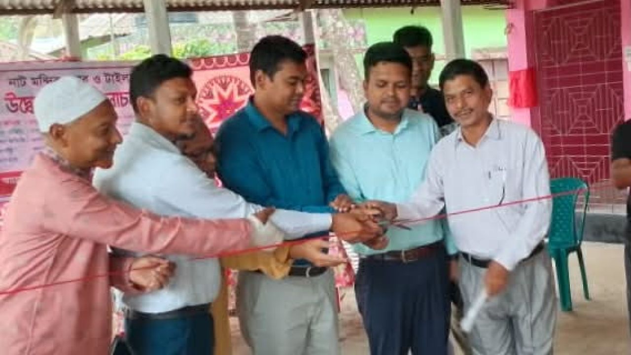 ঝিনাইগাতীতে রাধা গোবিন্দ মন্দিরে টাইলস স্থাপনে শুভ উদ্বোধন ও আলোচনা সভা অনুষ্ঠিত