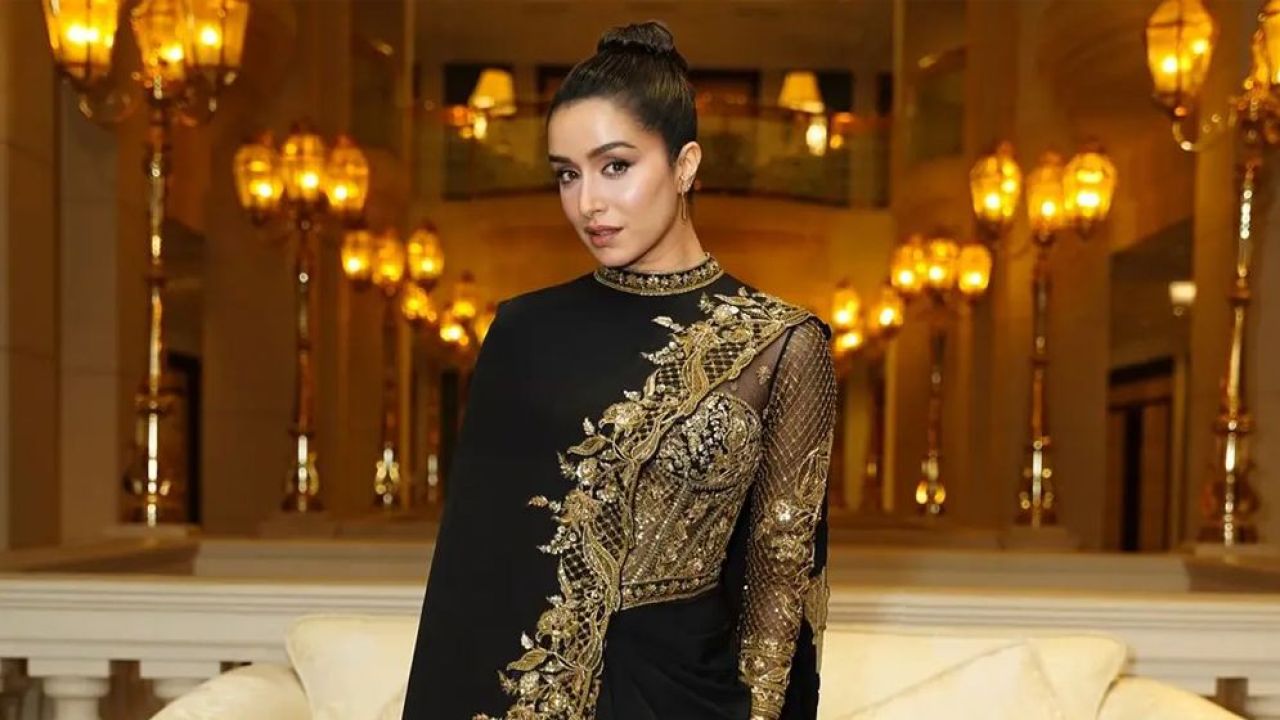 আলিয়া-অনন্যার পথেই হাঁটলেন শ্রদ্ধা কাপুর