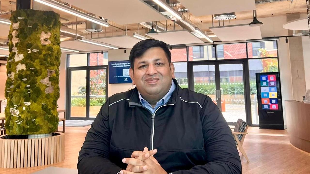 ফ্লোরিডা ইন্টারন্যাশনাল ইউনিভার্সিটিতে ফুল ফান্ডেড স্কলারশিপ পেলেন বেরোবি শিক্ষক