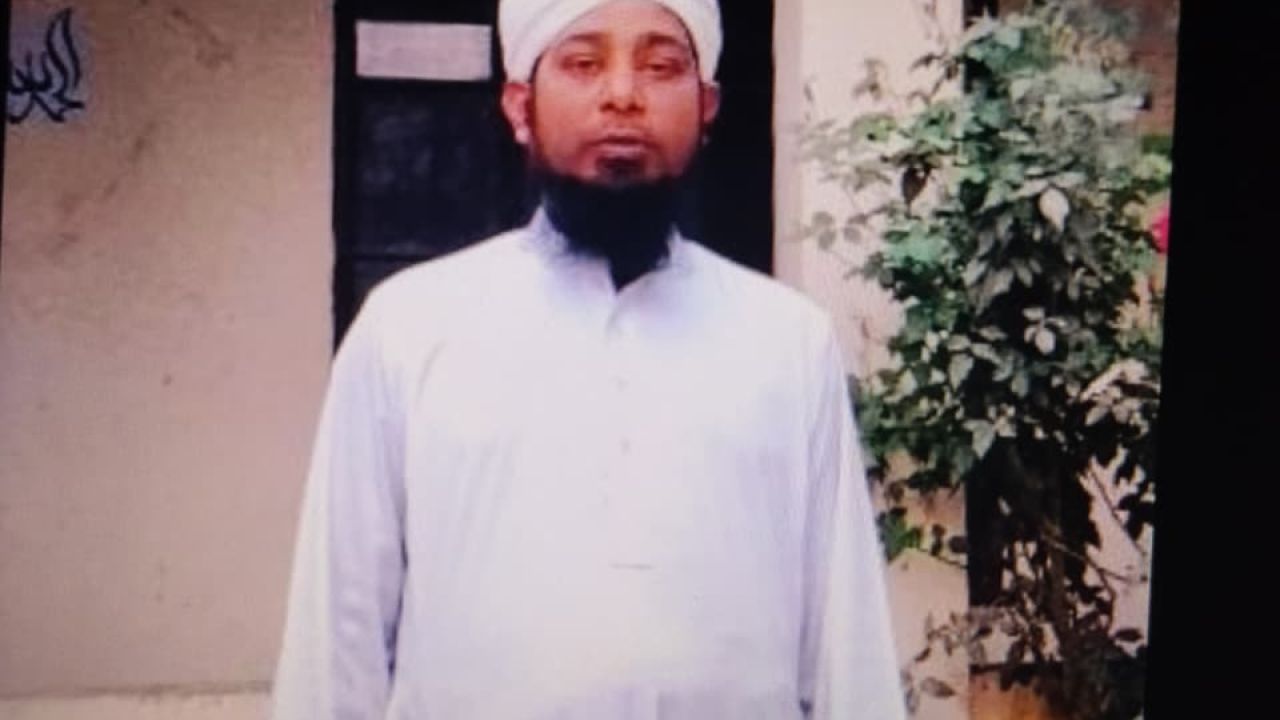 জাজিরায় বারোটি  মাদ্রাসার এতিমদের টাকা আত্মসাতের অভিযোগ কথিত হুজুর  লোকমান বিরুদ্ধে