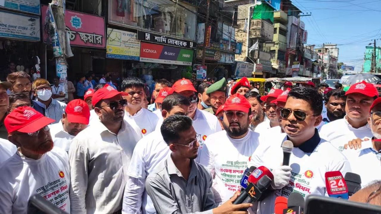 সীতাকুণ্ডে ডেঙ্গু প্রতিরোধে ক্রাশ প্রোগ্রাম, সচেতনতামূলক র‍্যালি