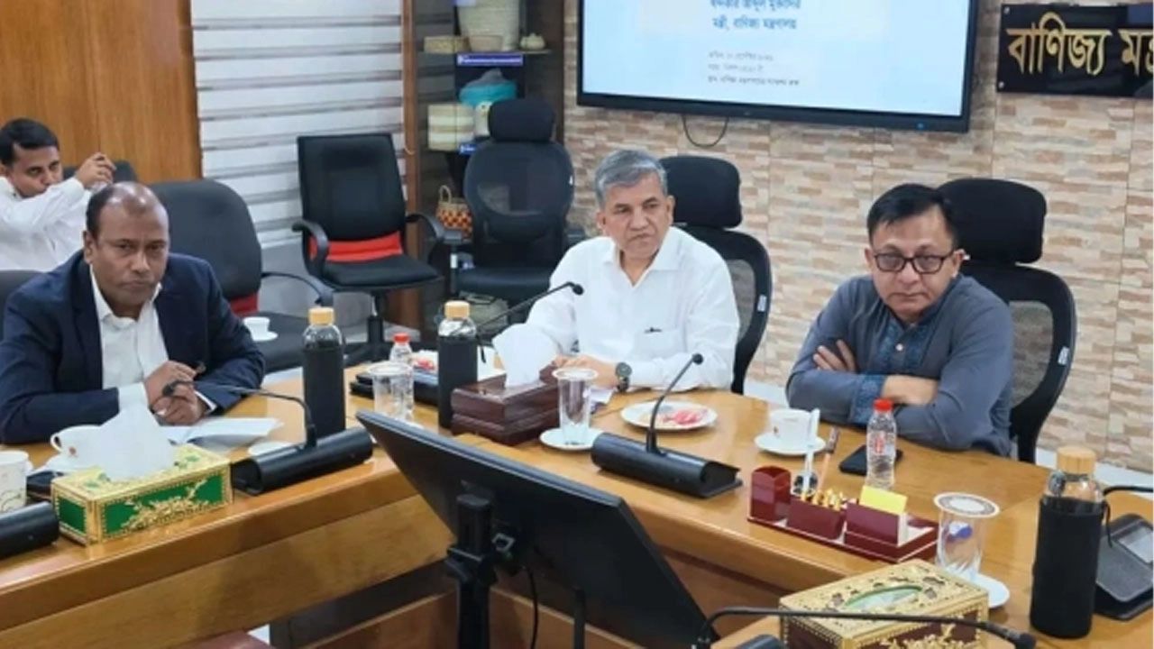 ডিমের অস্বাভাবিক মূল্যবৃদ্ধি, ব্যবসায়ীদের সতর্ক করলেন বানিজ্যমন্ত্রী